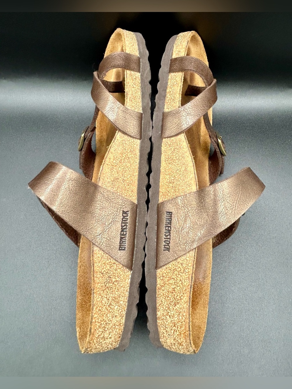BIRKENSTOCK Mayari Toe-Loop Sandals. Metallic Taupe Finish. EU Size 41 - Picture 4 of 8